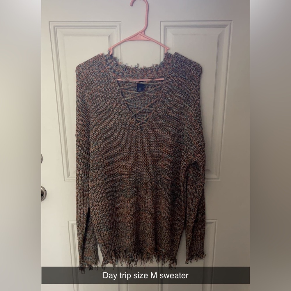 Daytrip cutout cross sweater